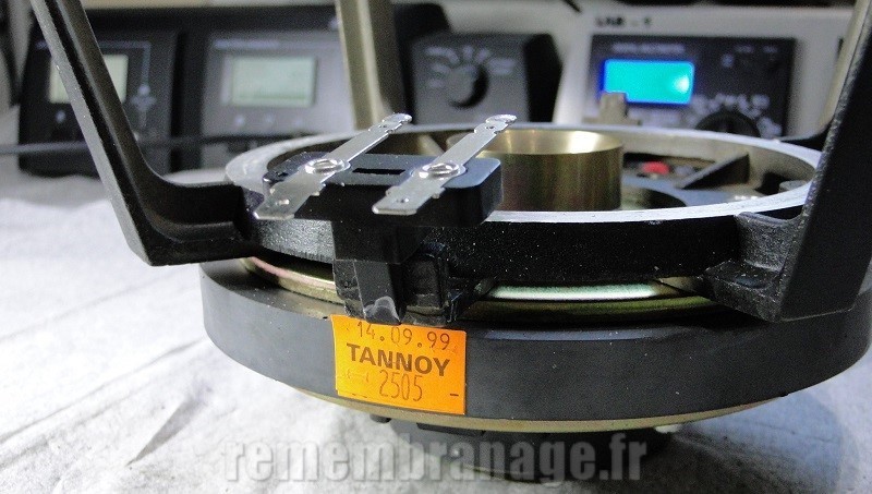 Reparateur haut-parleur et enceintes