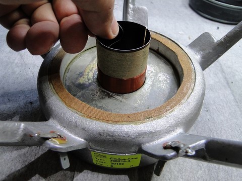 Vérification bobine mobile haut-parleur Cabasse 30BZ18